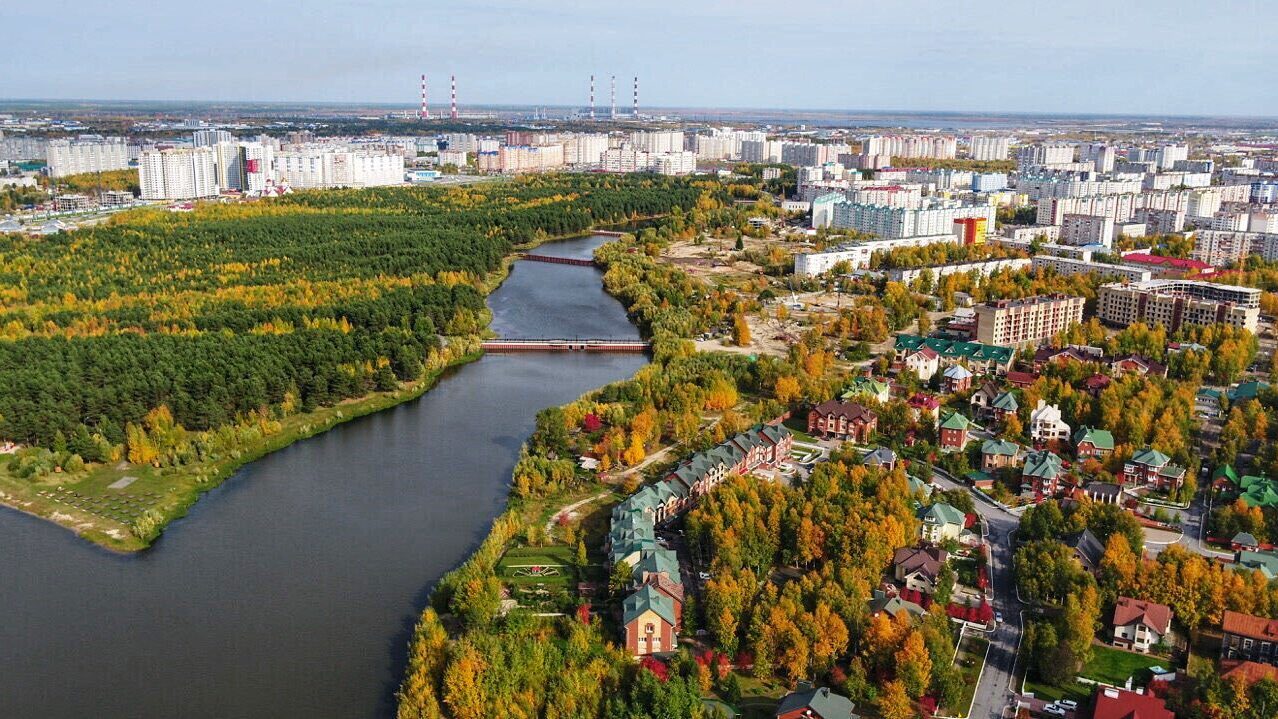 Здесь мы живём, учимся, взрослеем